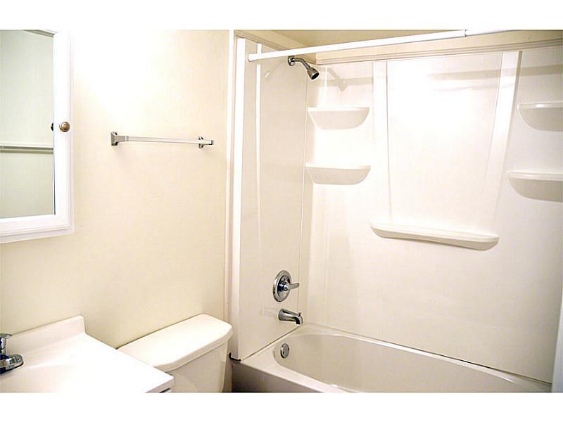 WAYSIDE PARK - Residential Lease