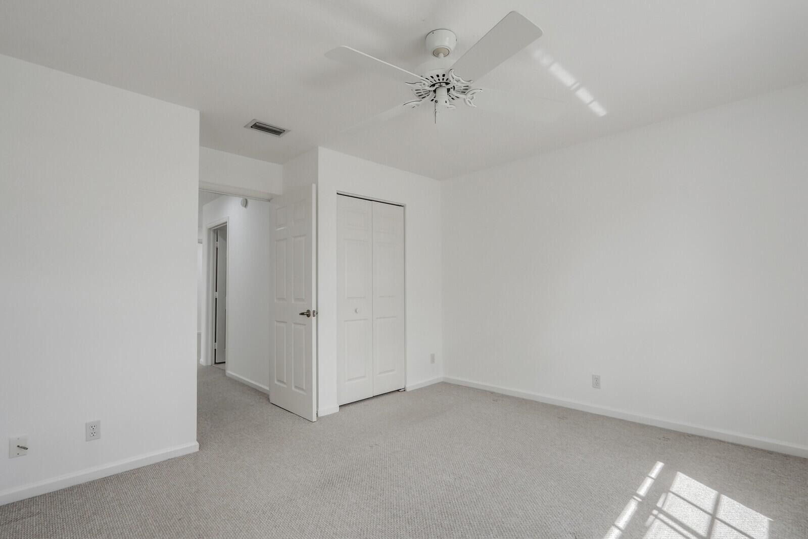 ARMOUR MANOR - Residential Lease