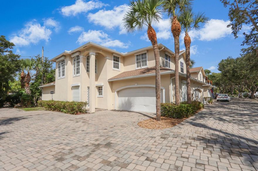 Rarely available 3 BR + loft / 2.5 BA end unit town home in the heart of the Village of Tequesta. This light and bright town home is in immaculate condition, and has been completely repainted in Benjamin Moore Chantilly Lace. This unit is part of a association with only 10 units, which has a community pool, and is in walking distance to many charming shops and restaurants.