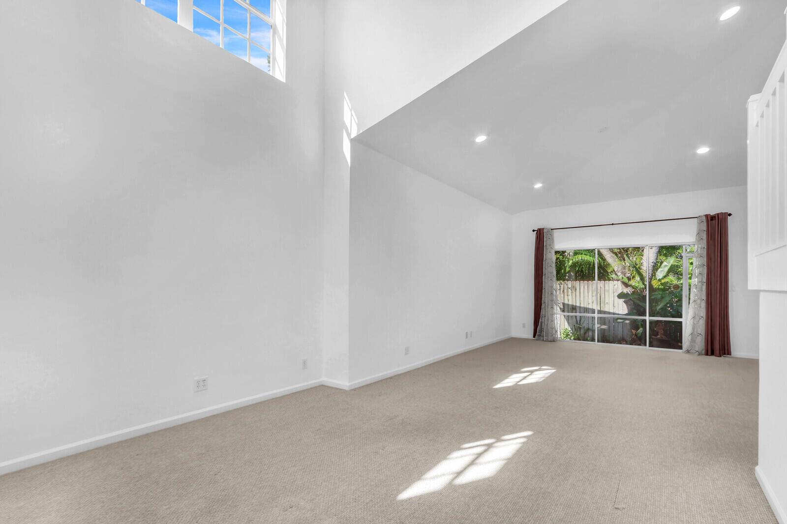 ARMOUR MANOR - Residential Lease