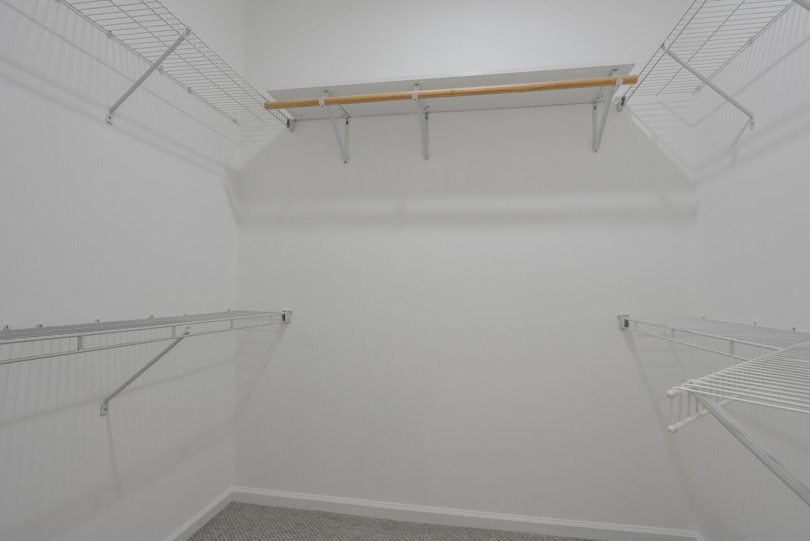 ARMOUR MANOR - Residential Lease