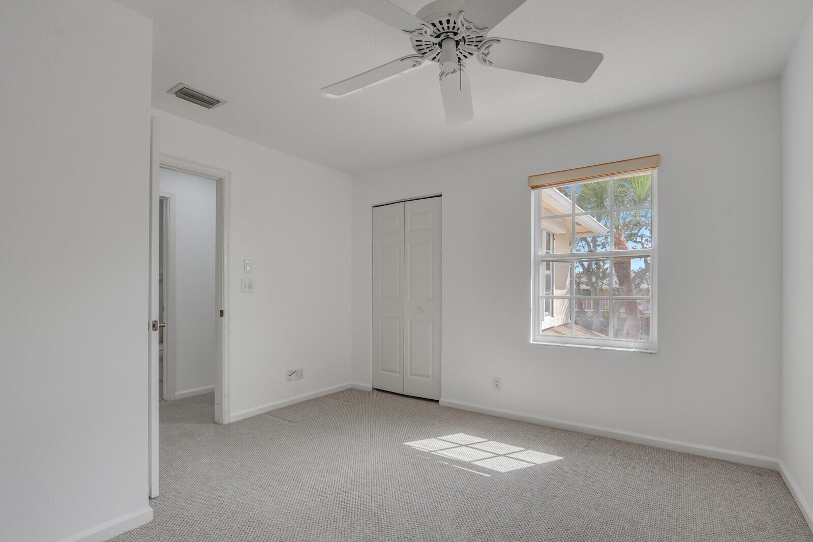 ARMOUR MANOR - Residential Lease