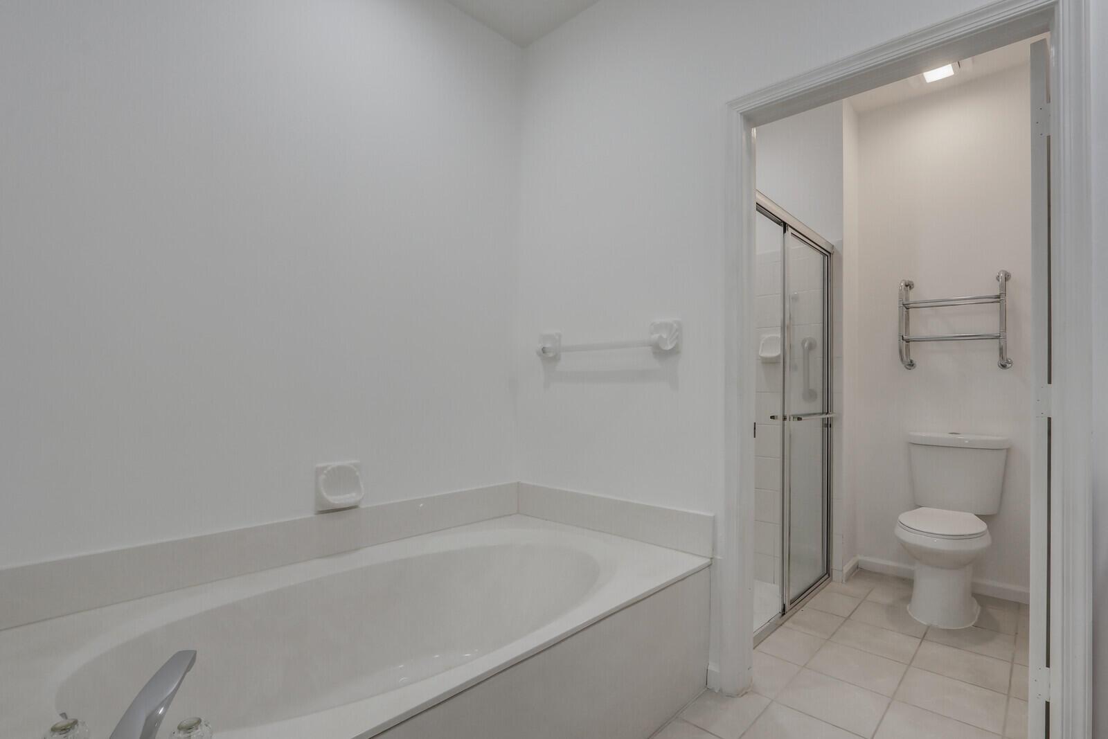 ARMOUR MANOR - Residential Lease