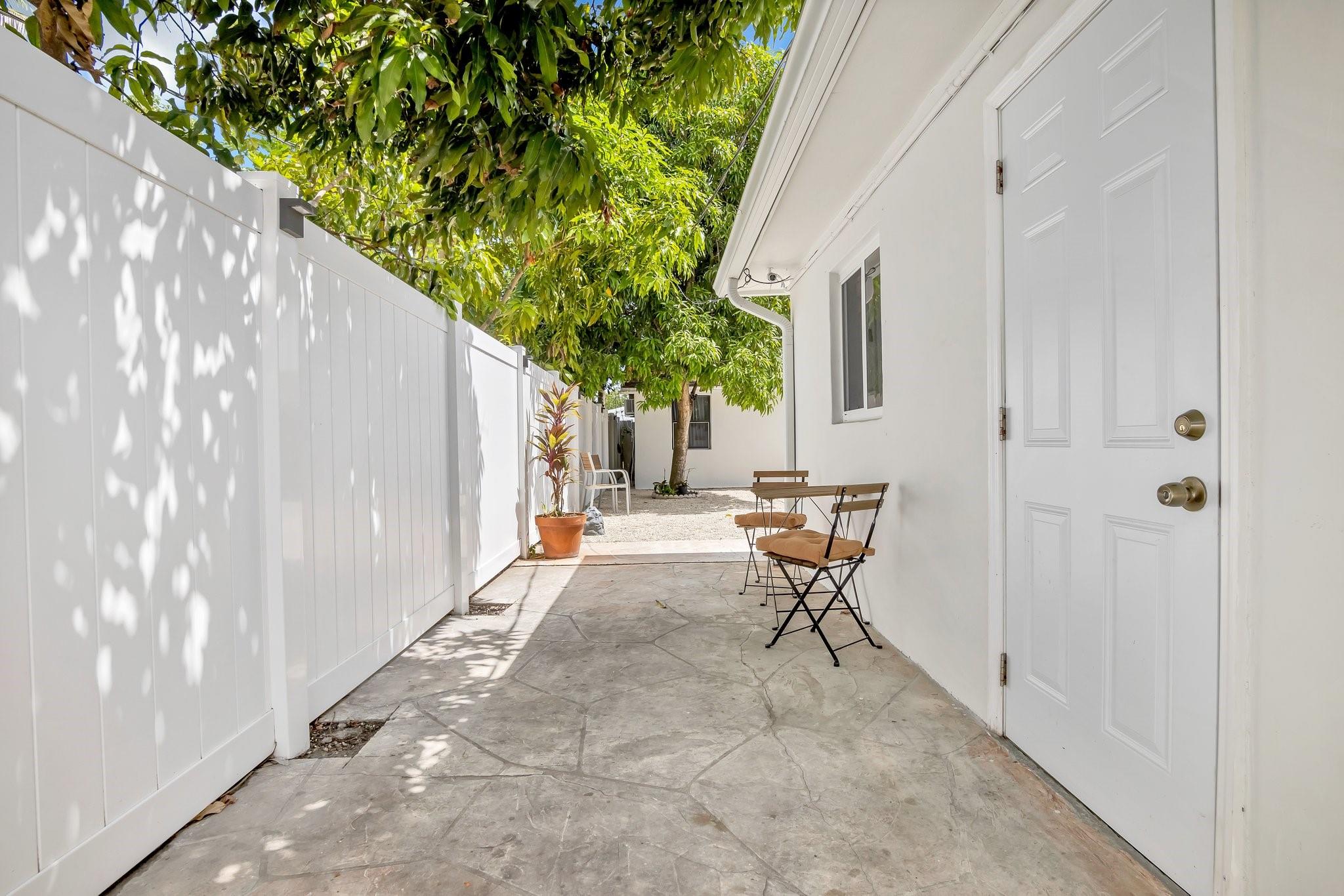 ARVEEDER ESTATES - Residential Lease