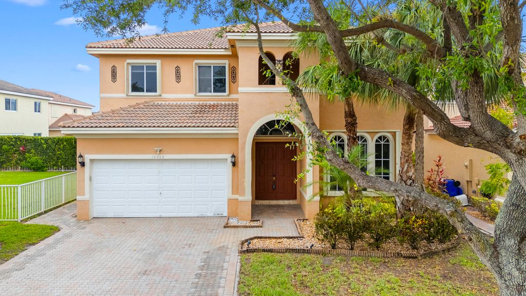 Photo of 19389 SW 64th Street, Pembroke Pines, FL 33332 (MLS # B26011585)