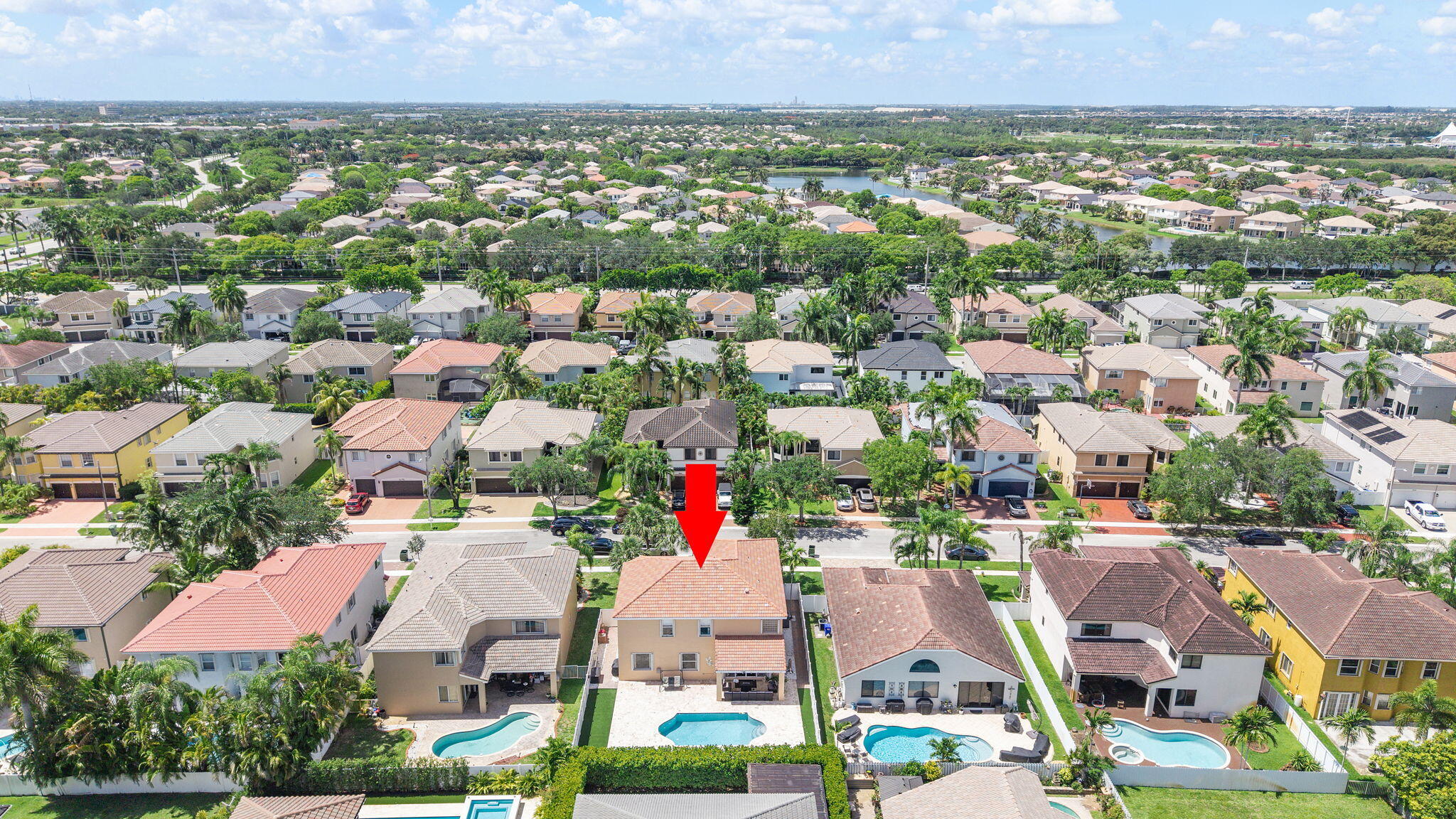 HEFTLER HOMES AT PEMBROKE SHORES - Residential