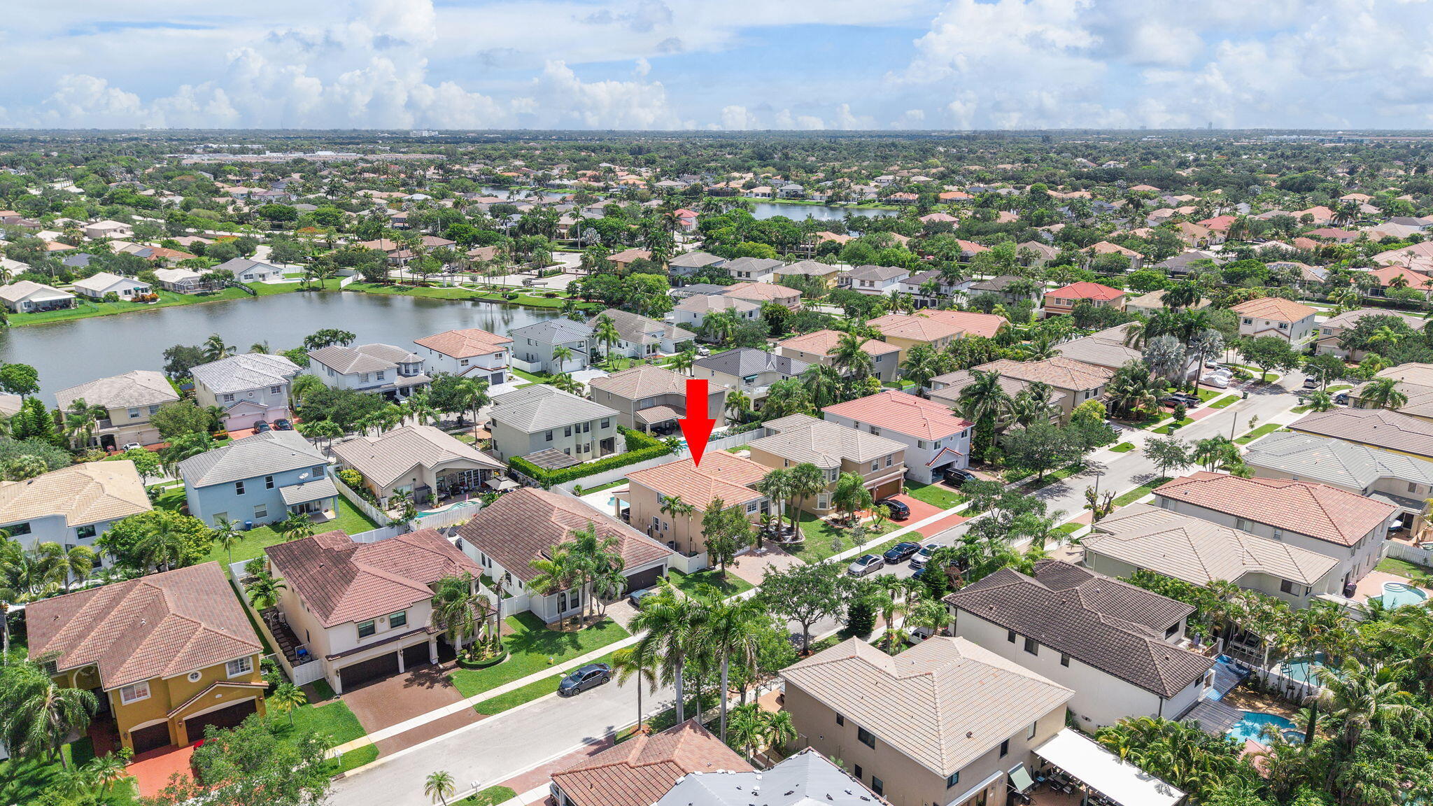 HEFTLER HOMES AT PEMBROKE SHORES - Residential