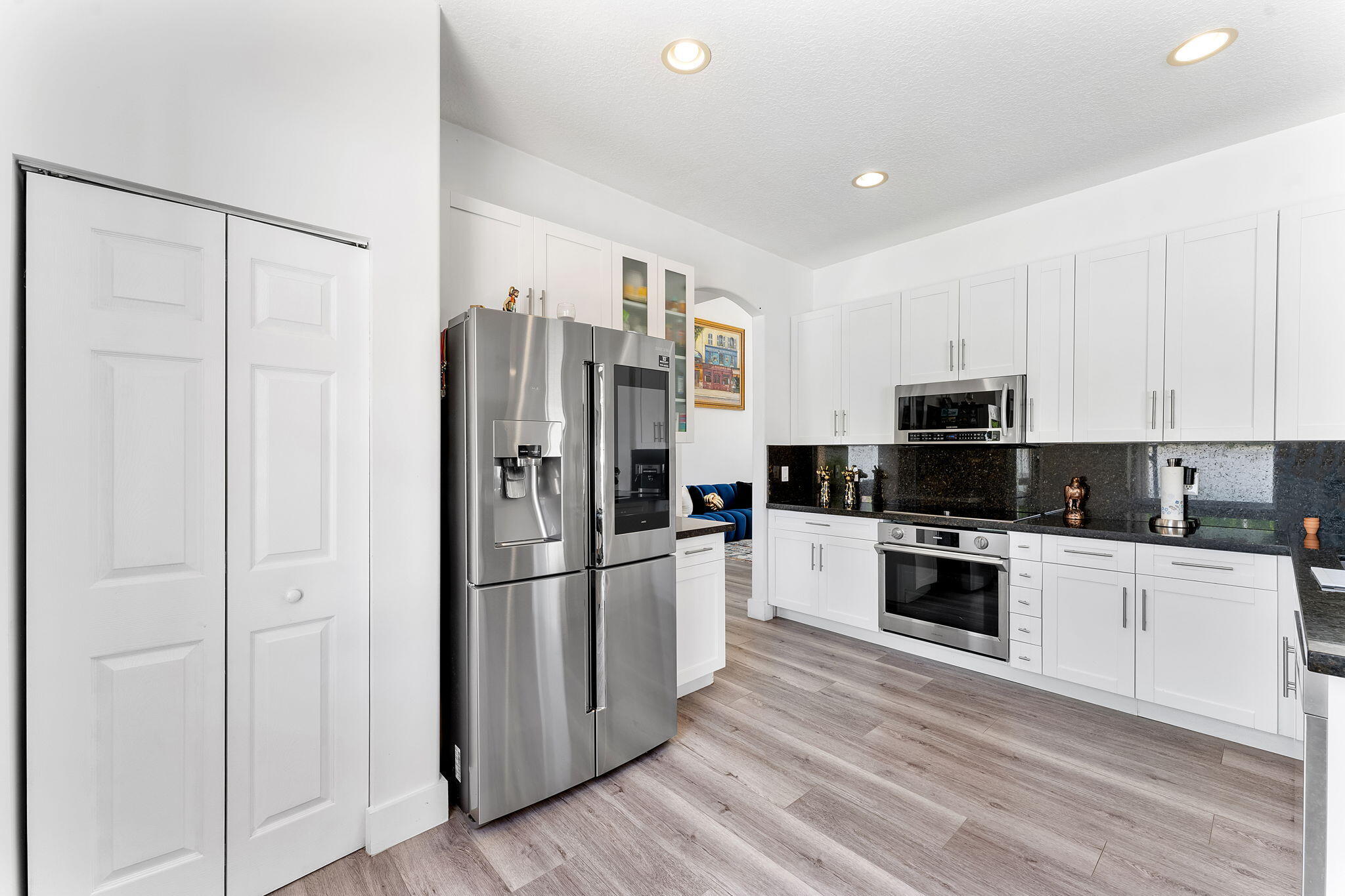 HEFTLER HOMES AT PEMBROKE SHORES - Residential