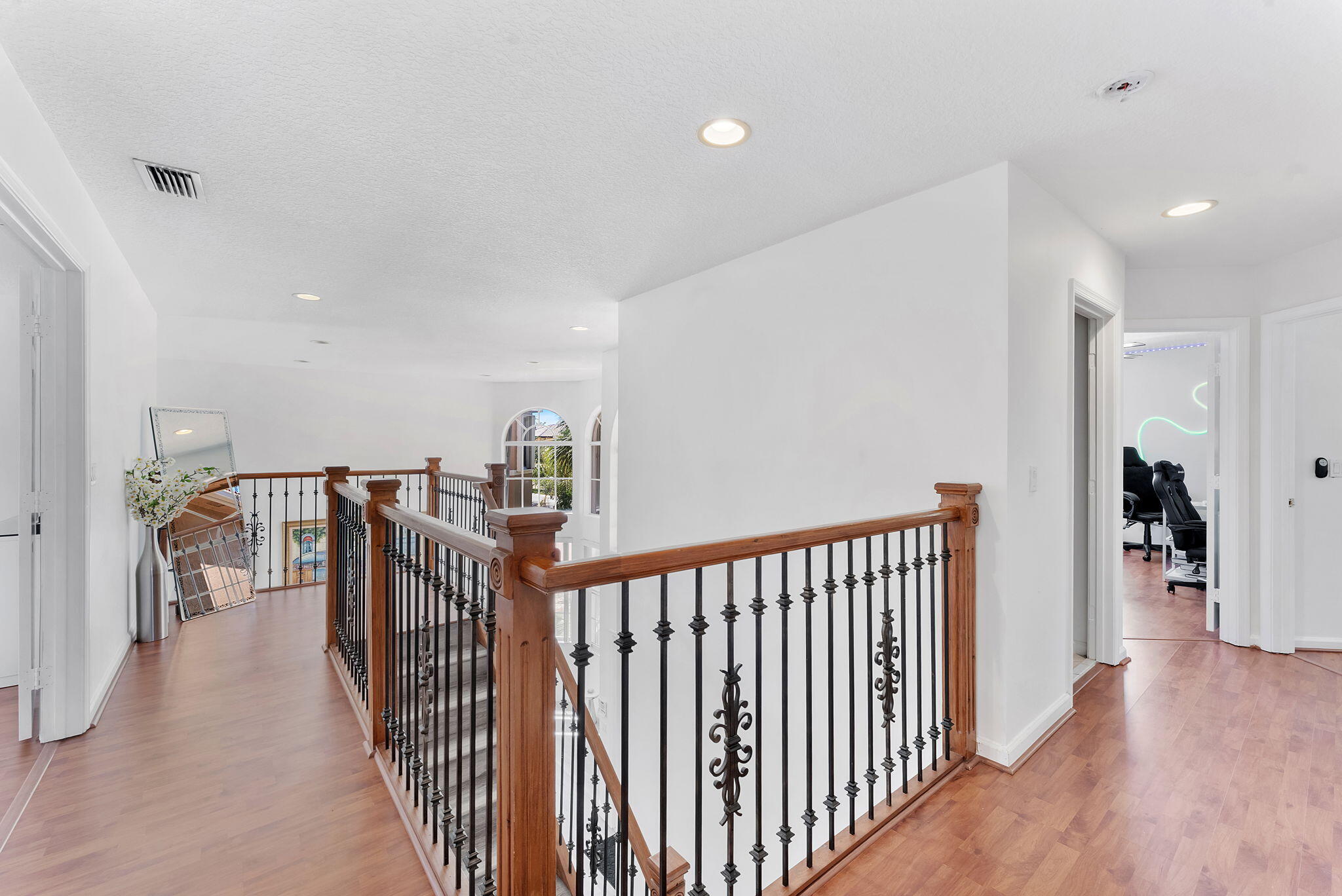 HEFTLER HOMES AT PEMBROKE SHORES - Residential