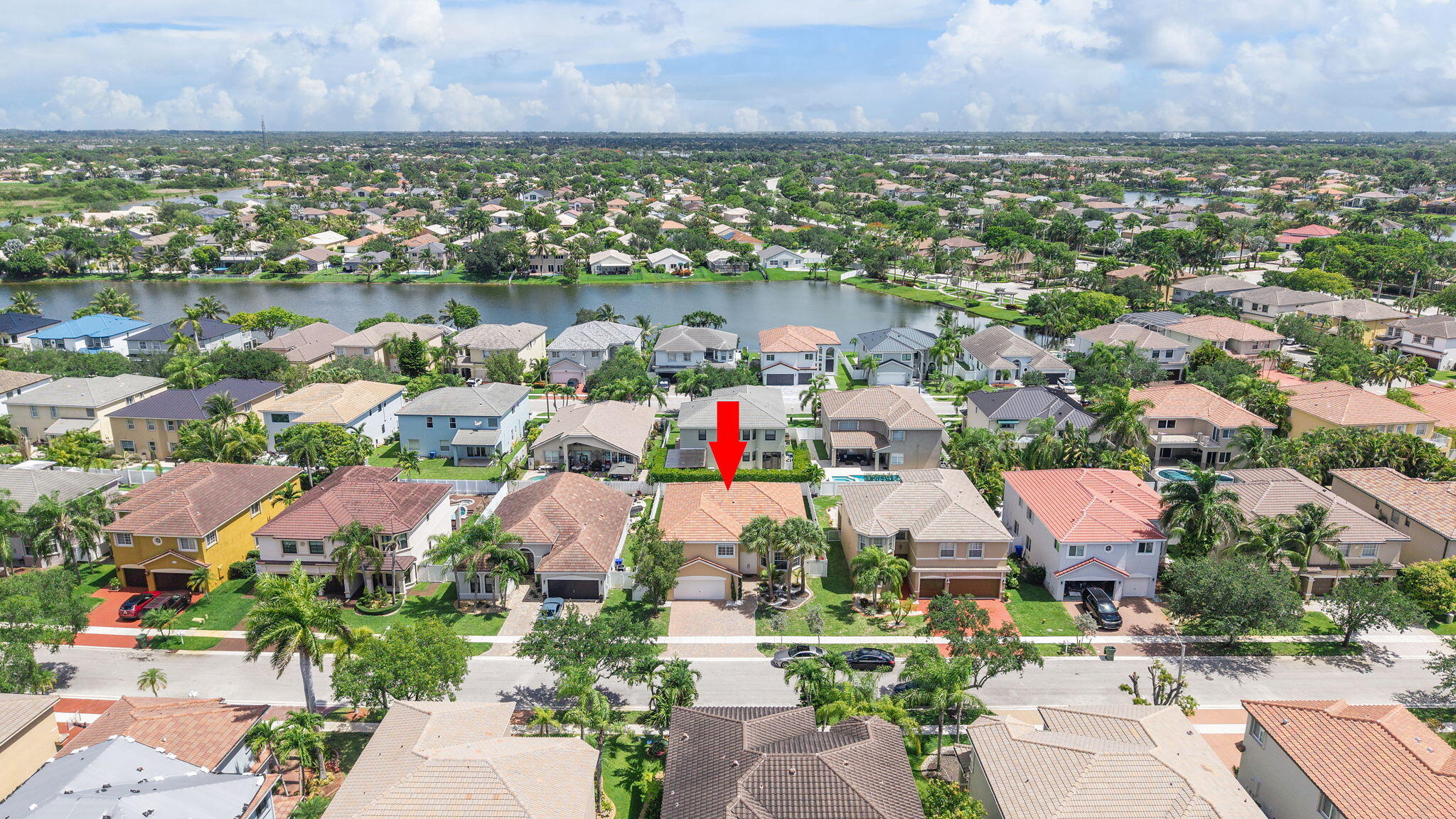 HEFTLER HOMES AT PEMBROKE SHORES - Residential