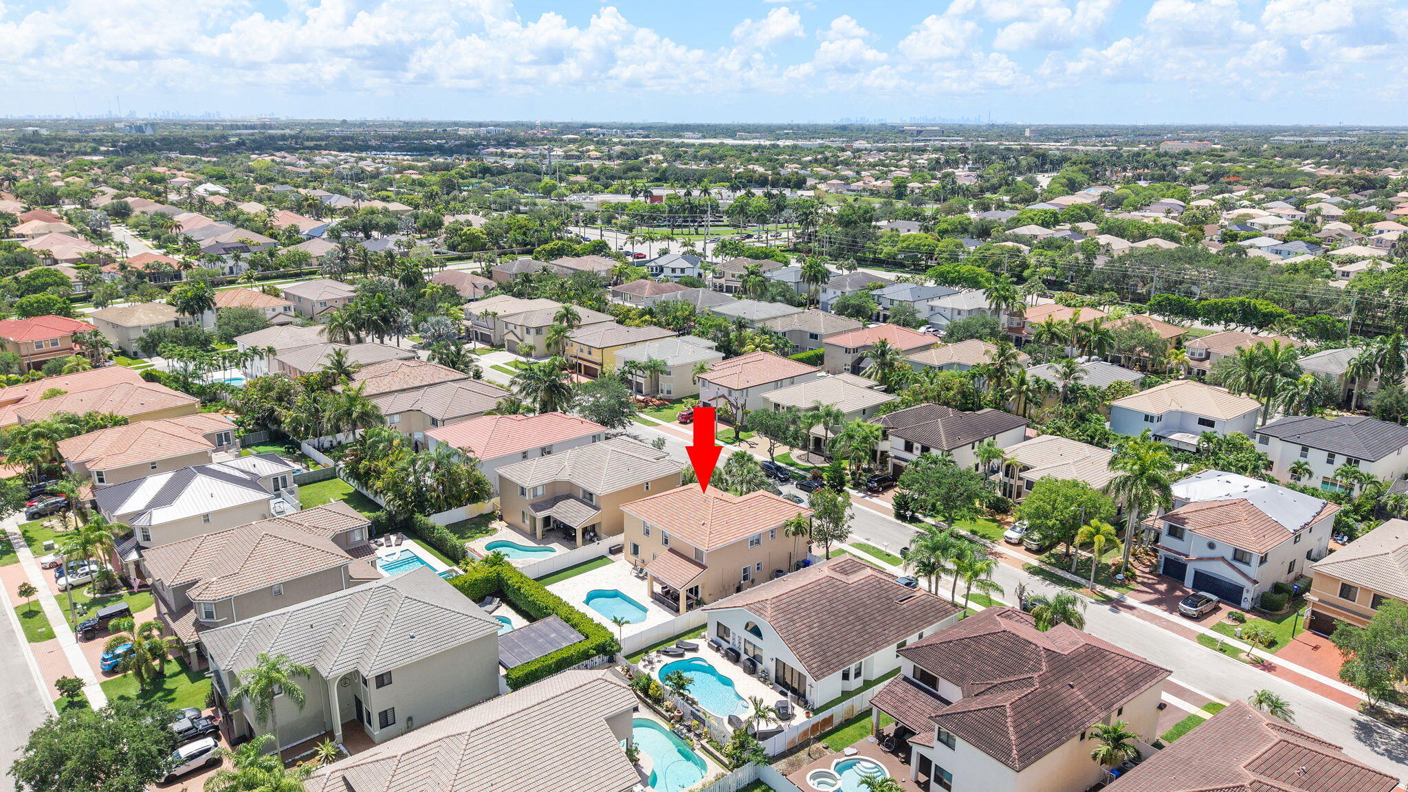 HEFTLER HOMES AT PEMBROKE SHORES - Residential