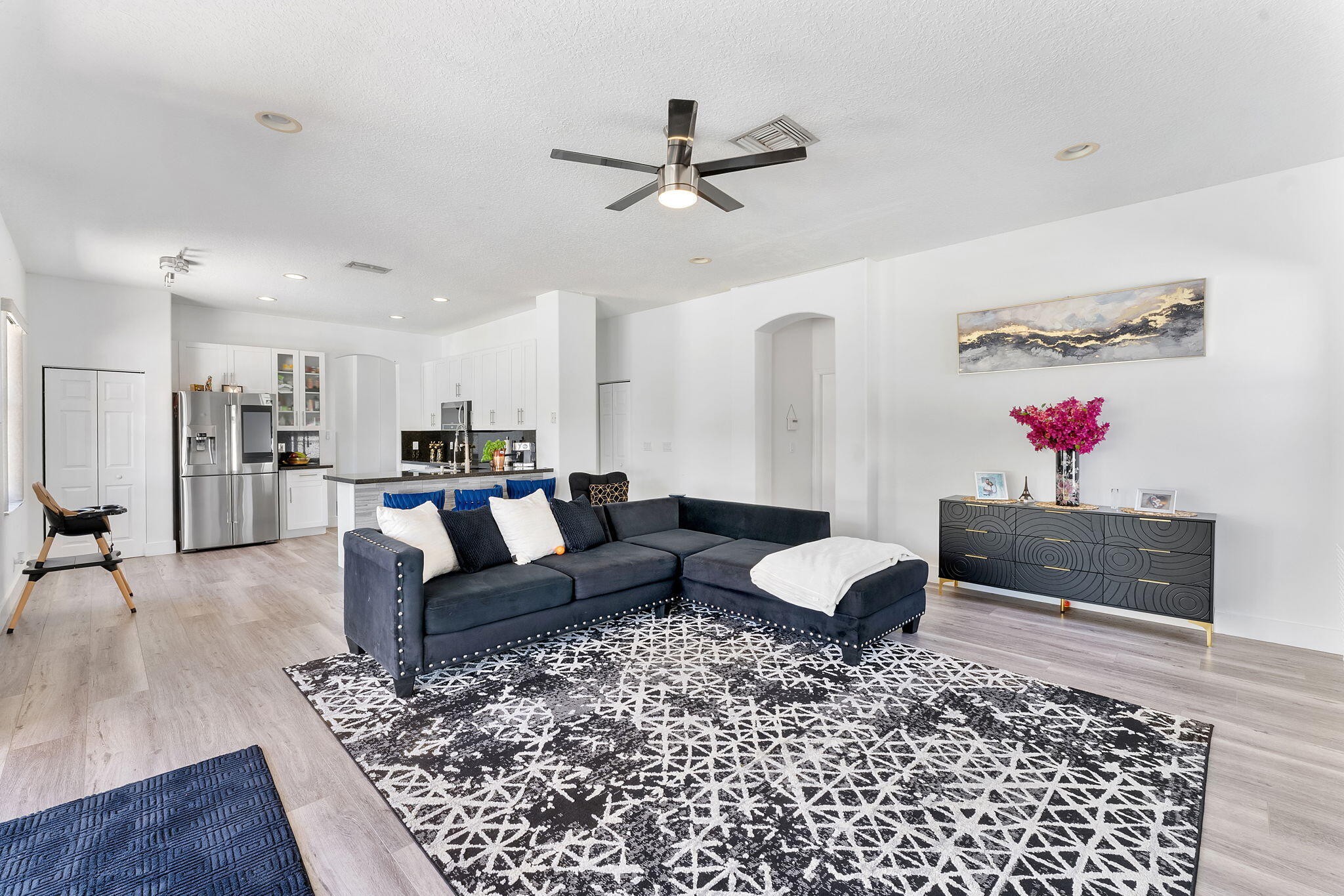 HEFTLER HOMES AT PEMBROKE SHORES - Residential