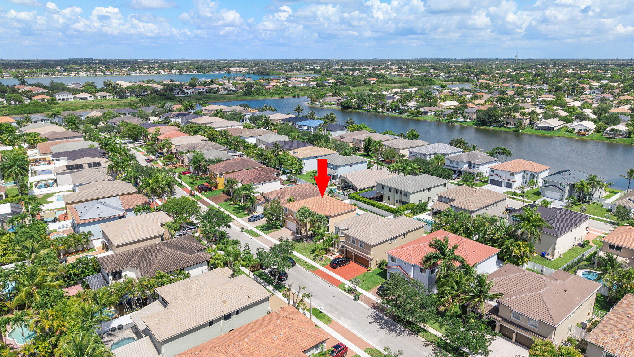 HEFTLER HOMES AT PEMBROKE SHORES - Residential