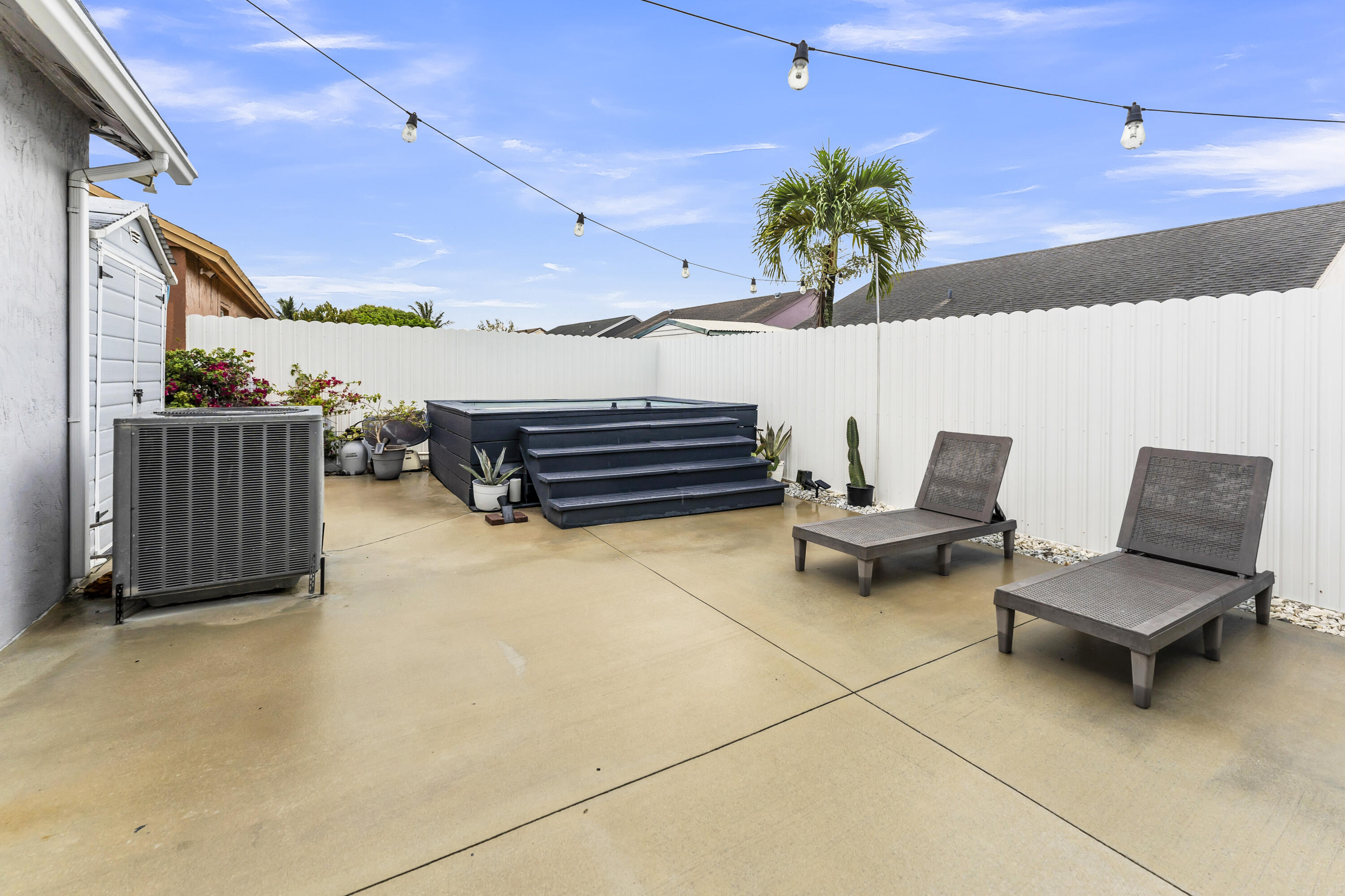 LESLIE PATIO HOMES SEC 4 - Residential
