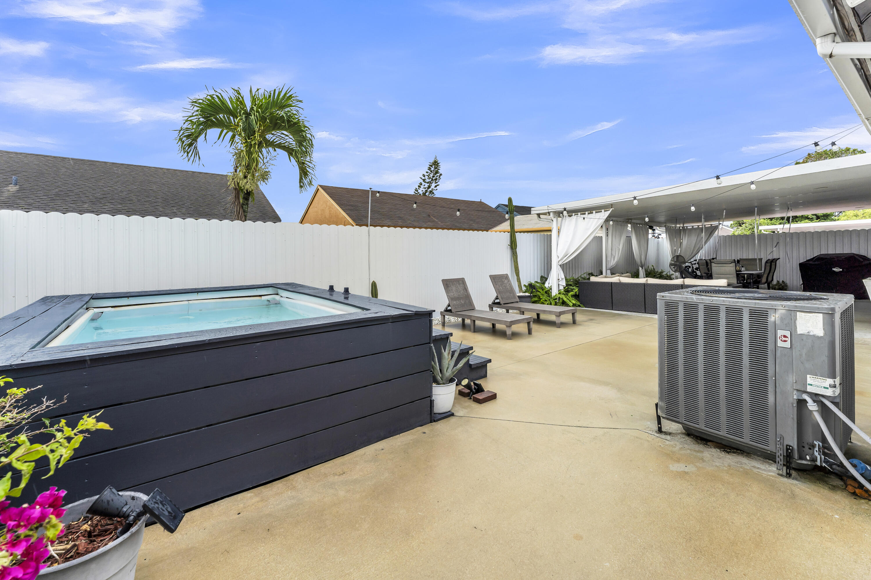LESLIE PATIO HOMES SEC 4 - Residential