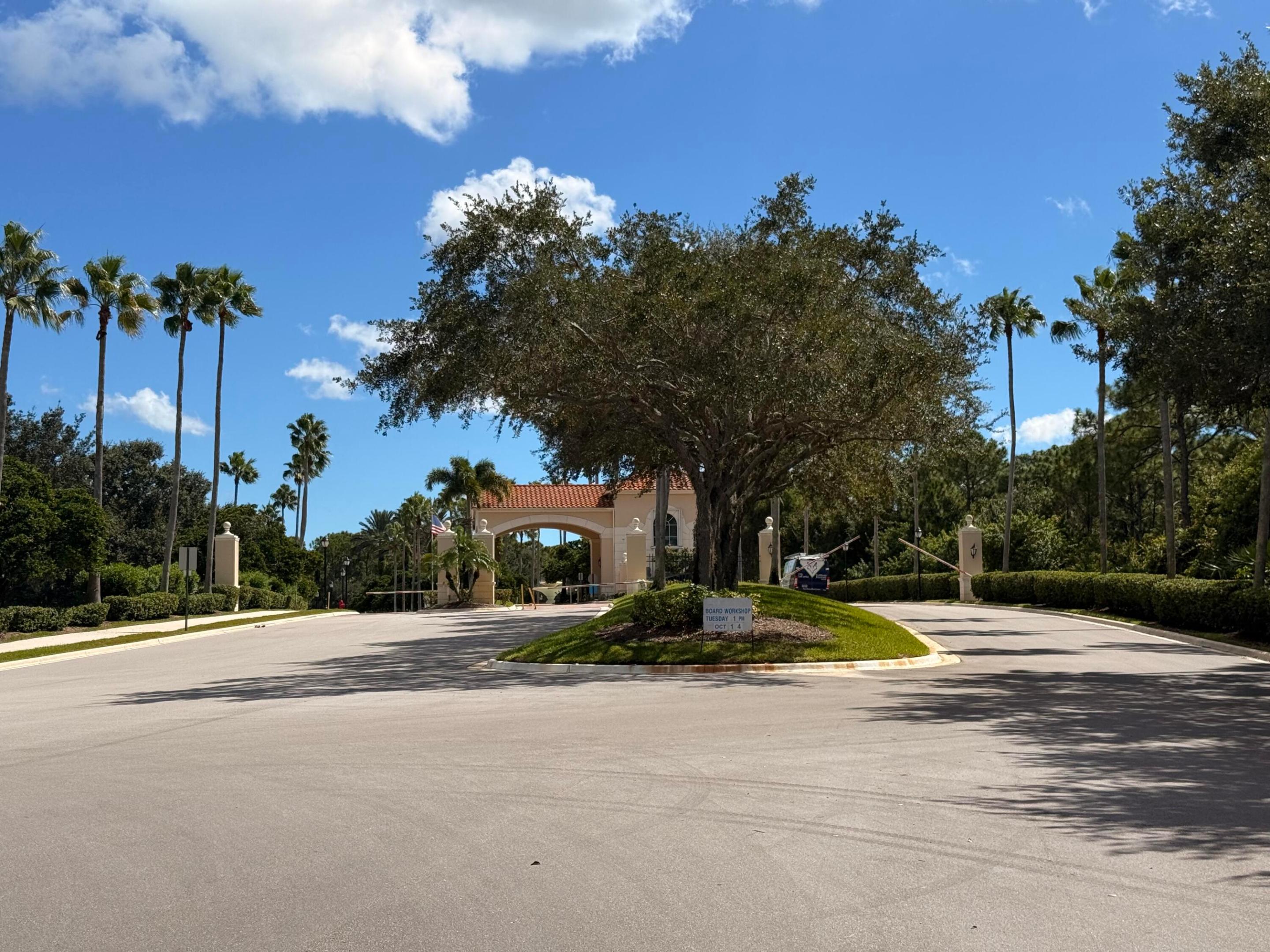 CASCADES AT ST LUCIE WEST PHASE 1 - Residential