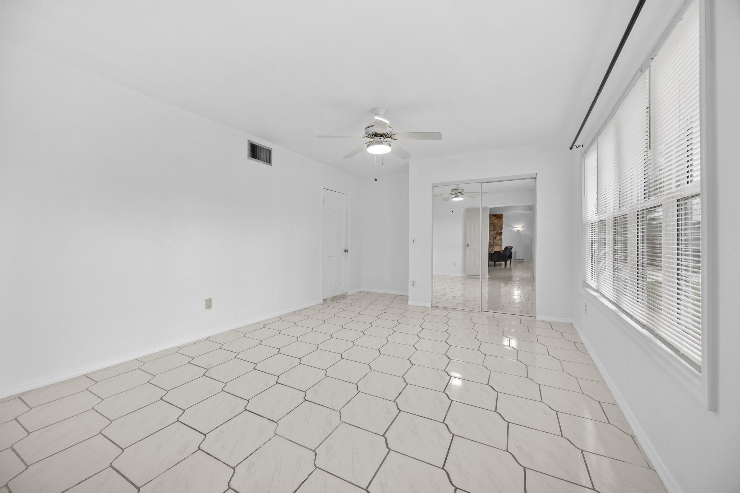 LAKE CLARKE TERR - Residential Lease