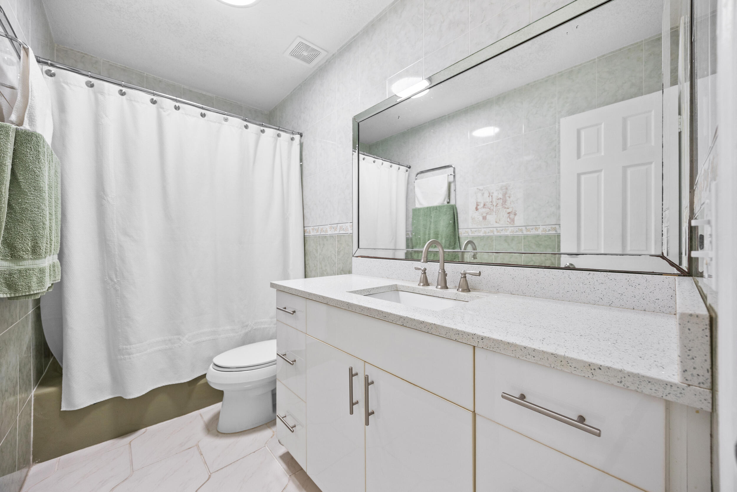 LAKE CLARKE TERR - Residential Lease