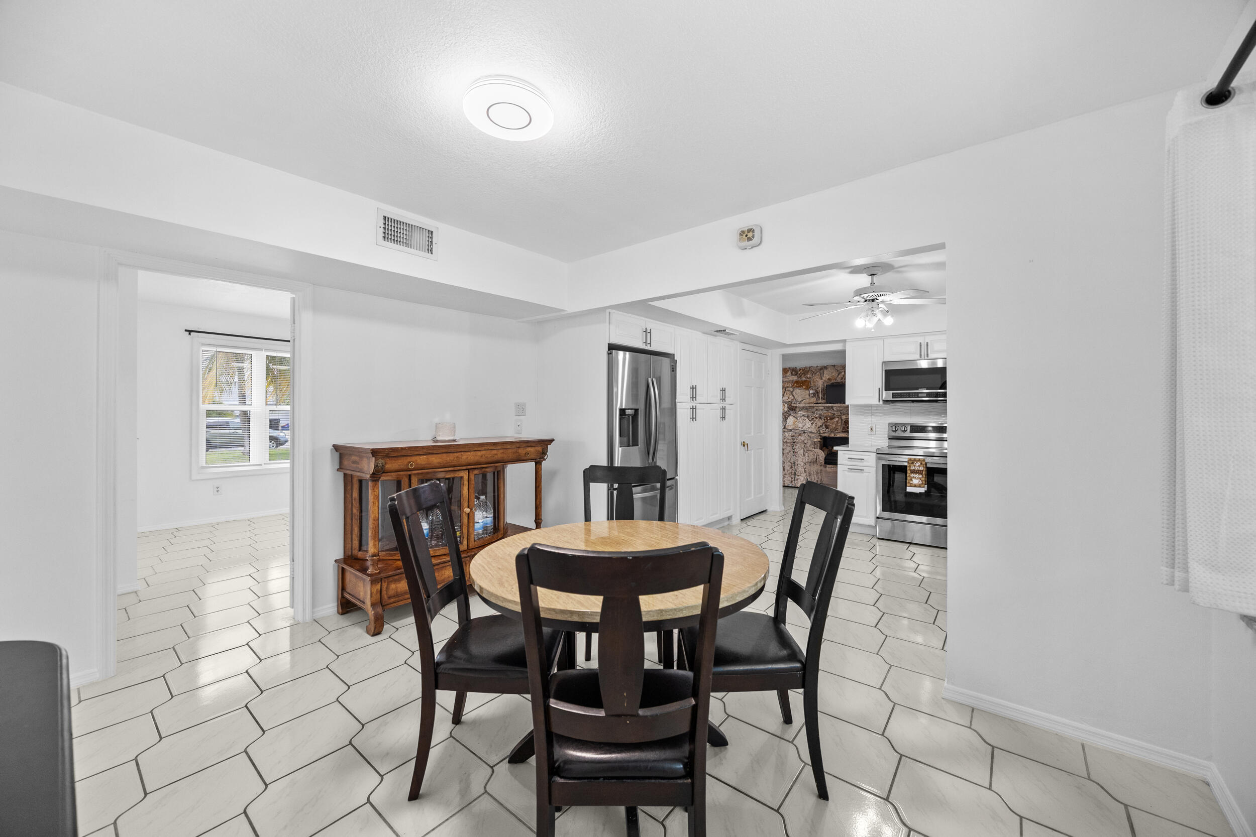 LAKE CLARKE TERR - Residential Lease