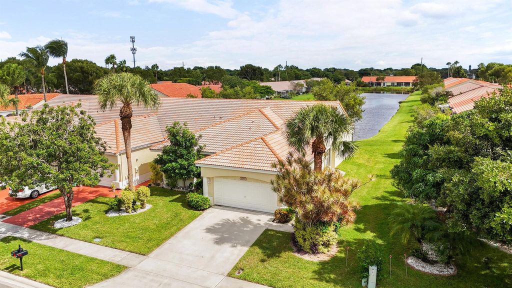 Photo of 15266 Lake Wildflower Road, Delray Beach, FL 33484 (MLS # R11134591)