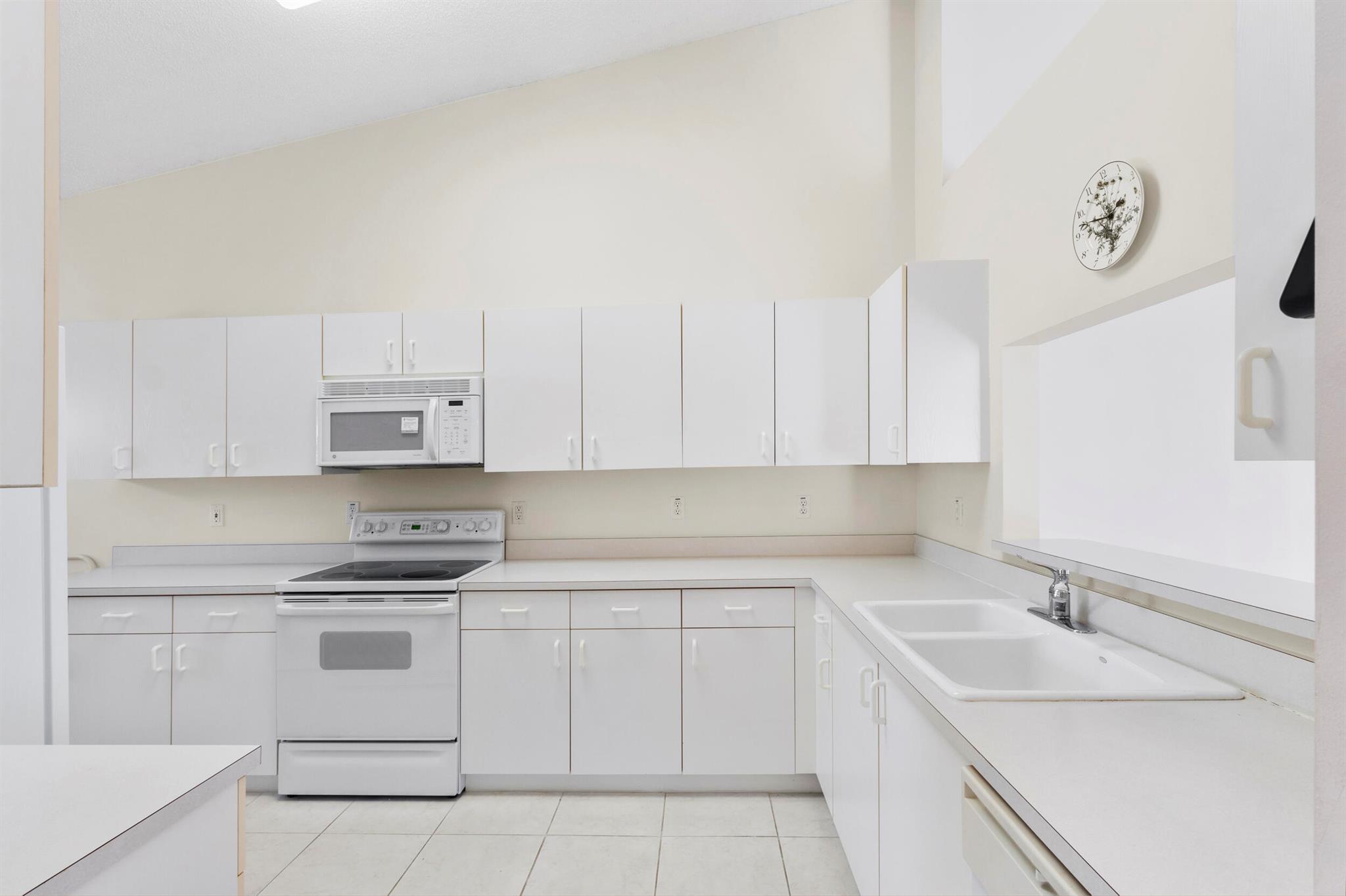 FLORAL LAKES PH 3 AND 4 - Residential