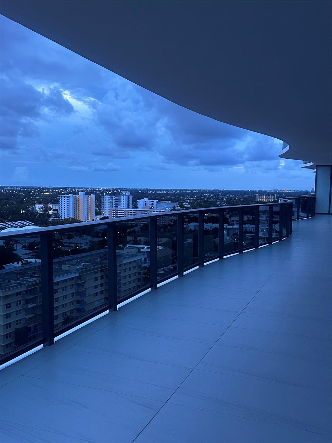 CASAMAR CONDO - Residential