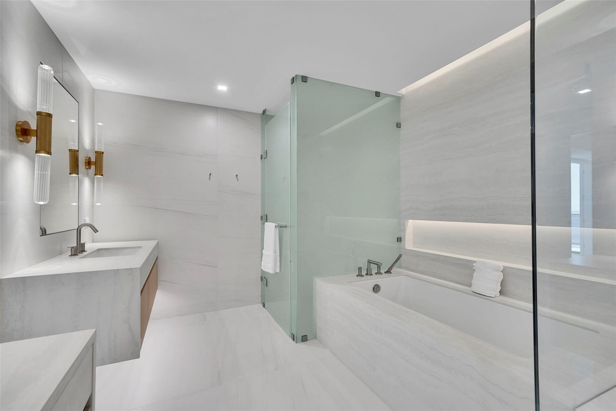 CASAMAR CONDO - Residential