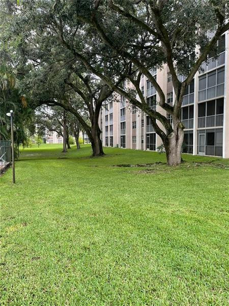 SHERWOOD SQUARE B CONDO - Residential Lease