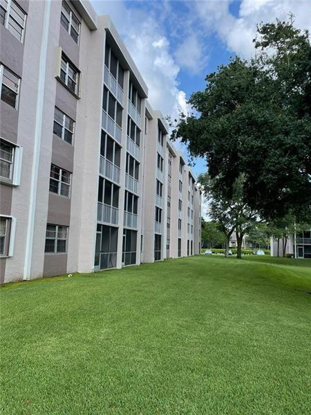 SHERWOOD SQUARE B CONDO - Residential Lease