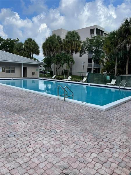 SHERWOOD SQUARE B CONDO - Residential Lease