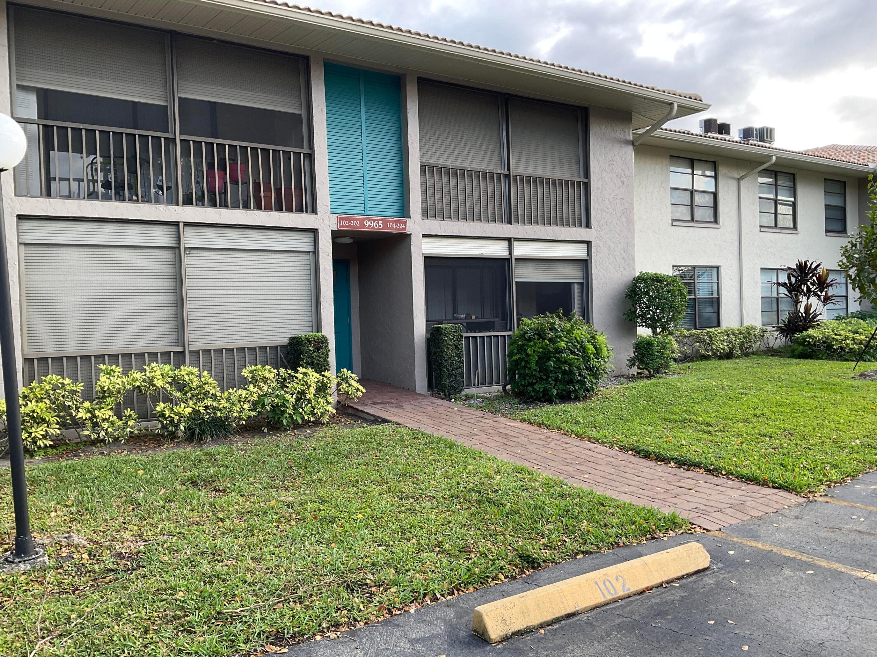 9965 Pineapple Tree Drive 104