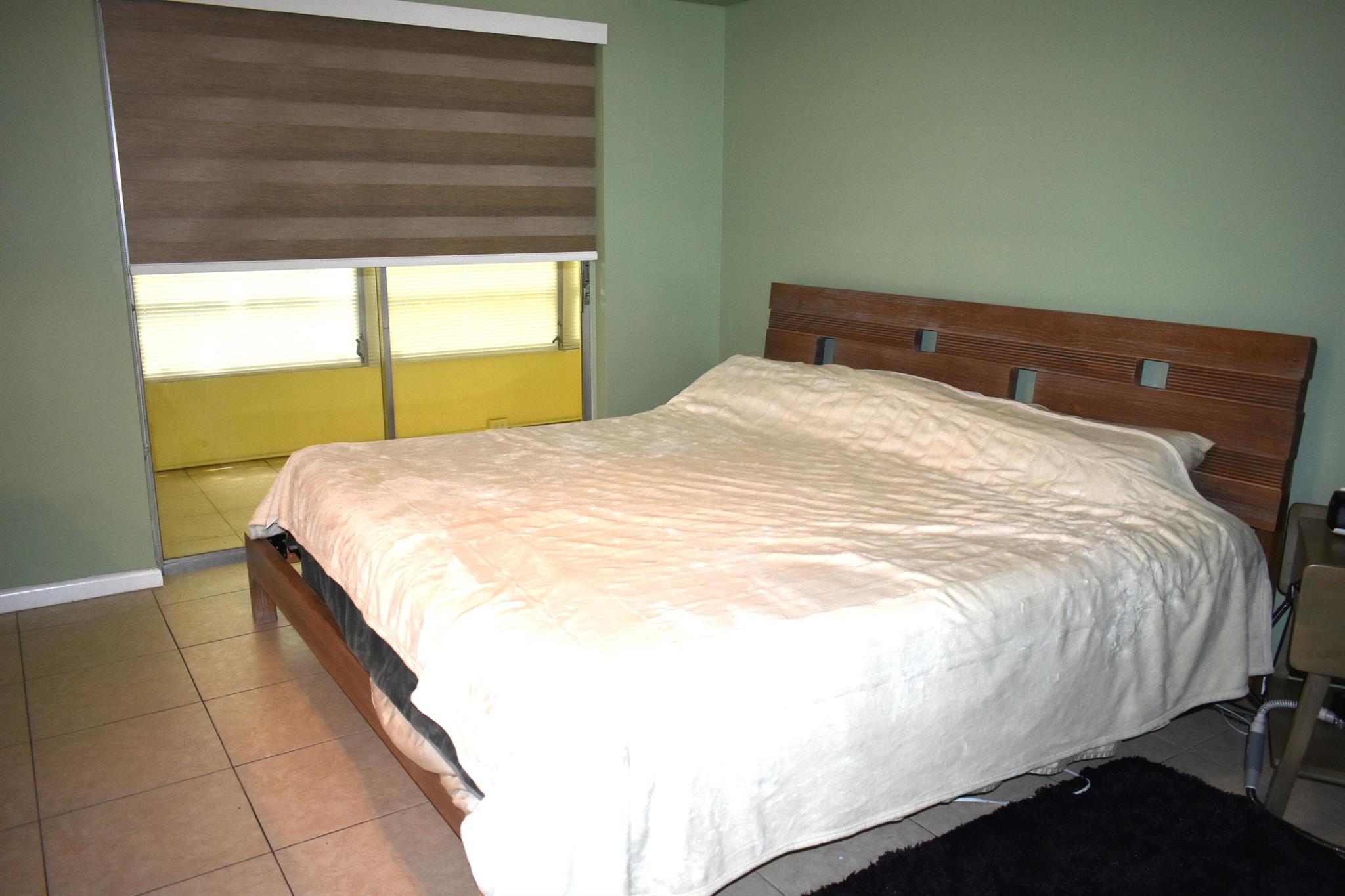 ORIOLE GARDENS THREE 77 C - Residential