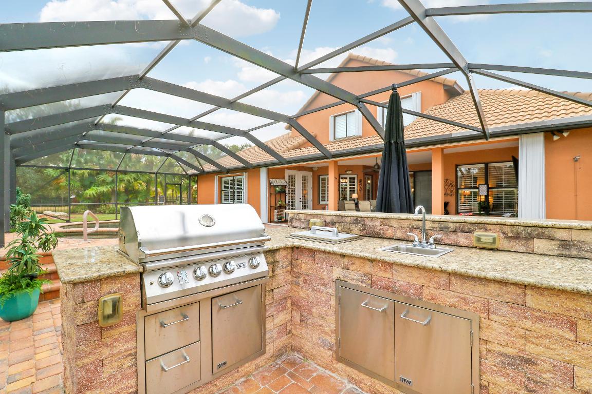 3055 NW Stoney Creek Avenue