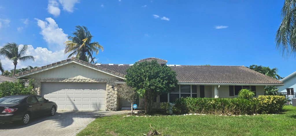 Photo of 1365 SW 14th Street, Boca Raton, FL 33486 (MLS # R11048162)
