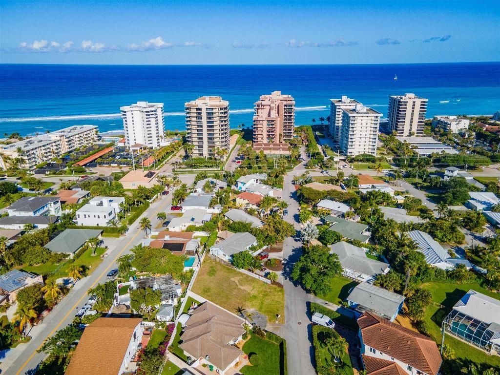 Photo of 451 Neptune Road, Juno Beach, FL 33408 (MLS # R11154293)