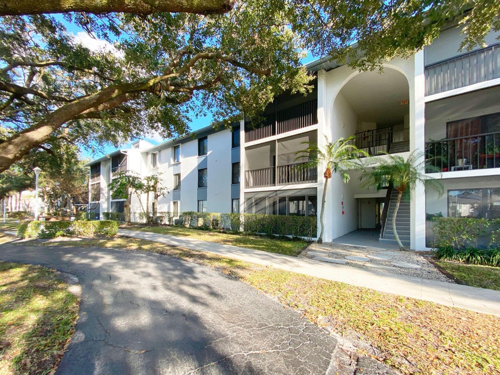 Photo of 1015 GREEN PINE Boulevard #C2, West Palm Beach, FL 33409 (MLS # B26066840)