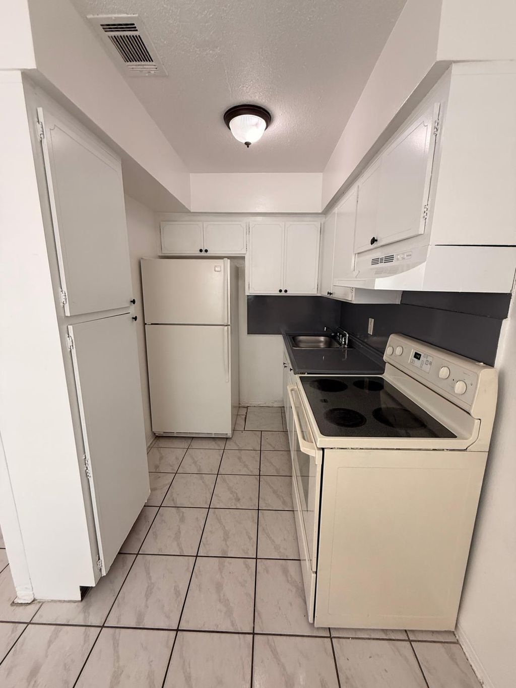 Photo of 2501 Pierce Street #6, Hollywood, FL 33020 (MLS # B26022532)