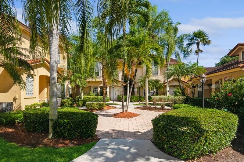 Wonderful 2 bedroom, 2 bathroom townhome at Lakes by the Bay in Windy Pointe in desirable Cutler Bay. Low HOA dues and taxes. The interior is open and spacious with high ceilings and an abundance of natural light. Fenced backyard with a storage room. This highly desirable community is always clean and well maintained with a beautiful pool and clubhouse. Enjoy the privacy of having no rear neighbors. Showings must be with at least 24 hours notice. Elderly tenant needs notice.