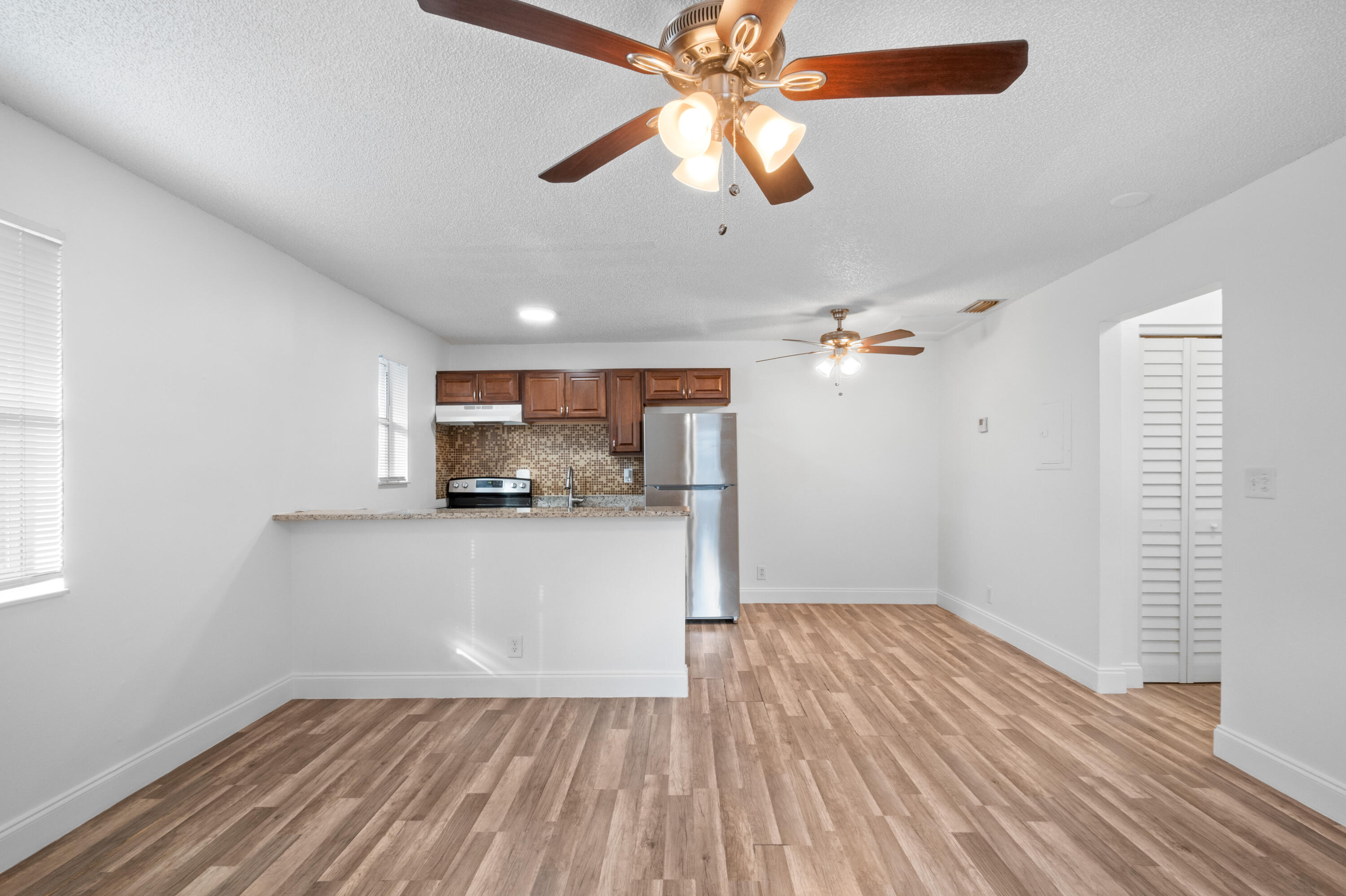 DIXIE PARK - Residential Lease