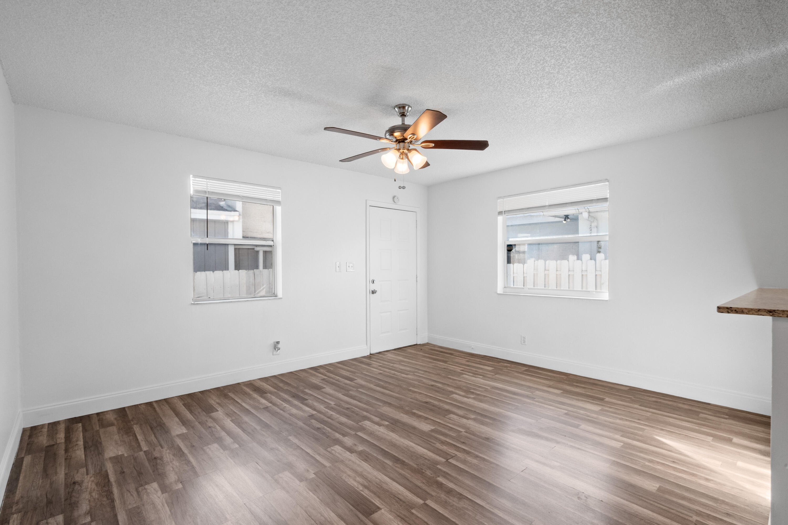 DIXIE PARK - Residential Lease