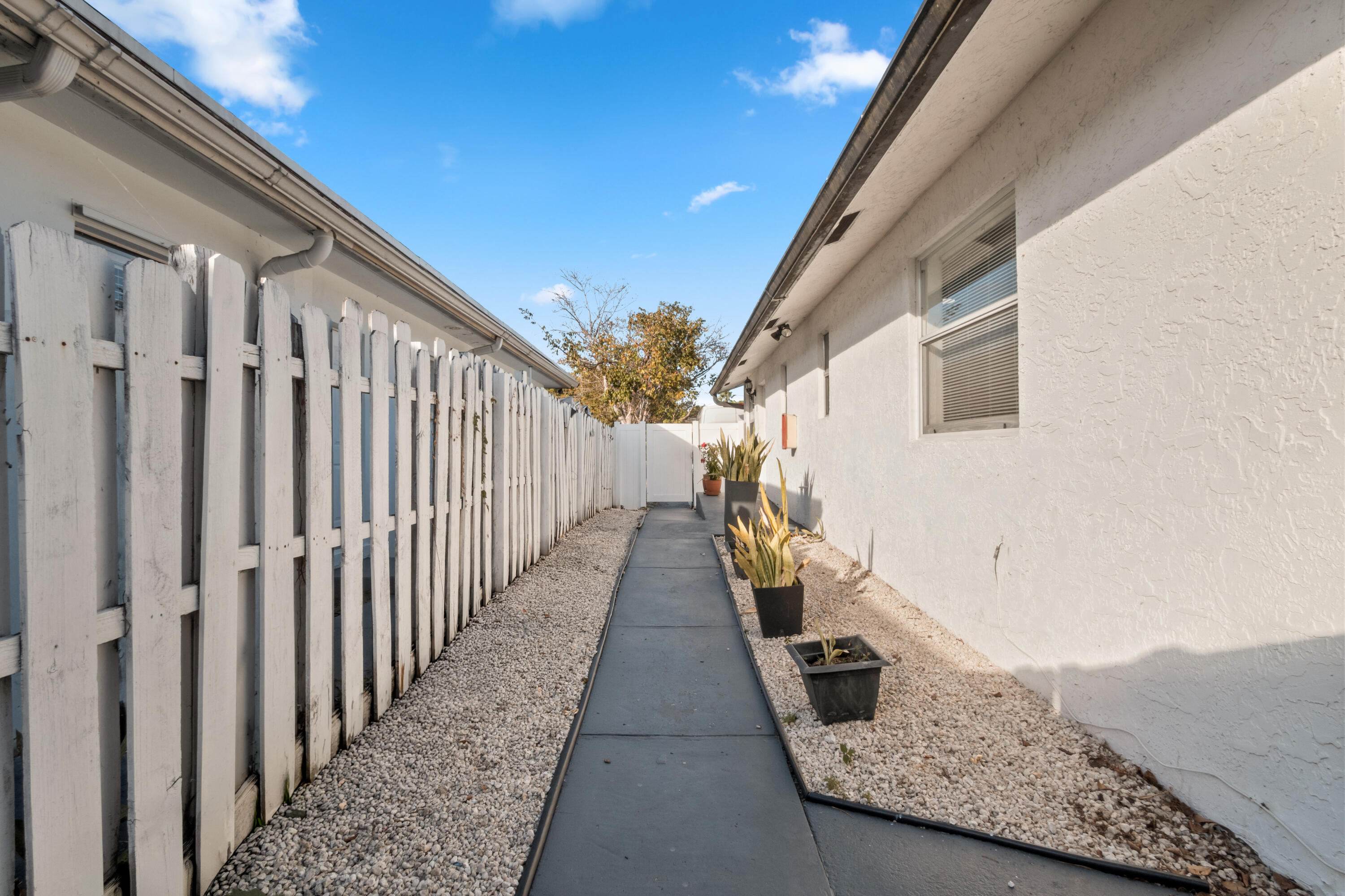 DIXIE PARK - Residential Lease