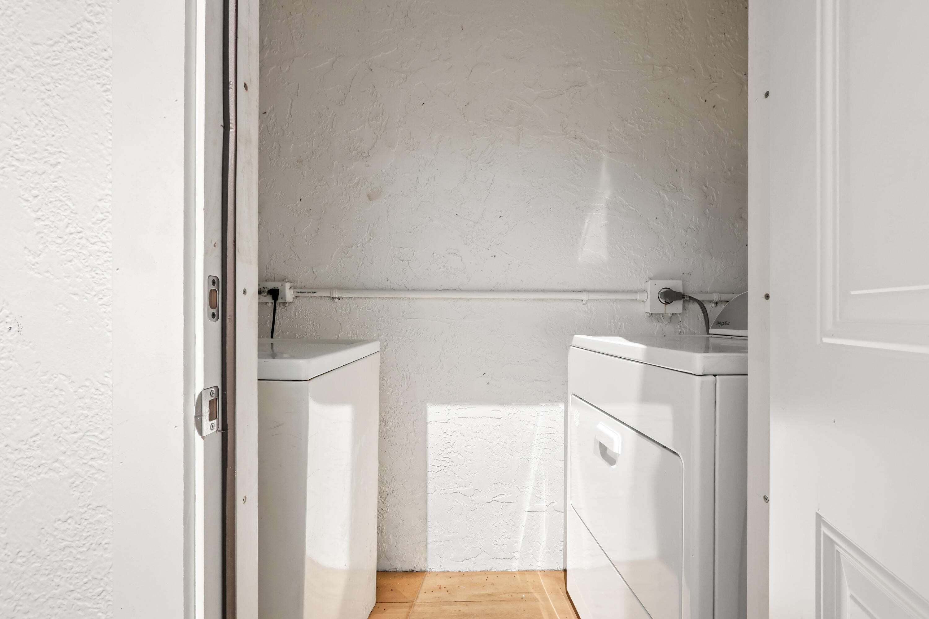 DIXIE PARK - Residential Lease