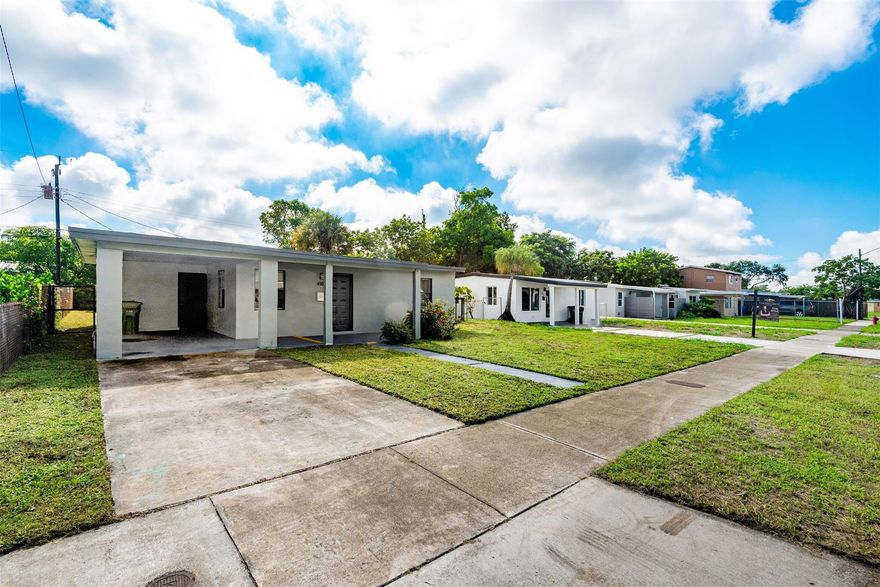 Amazing Find In The Heart Of Ft Lauderdale! 3 Bedroom 1 Bath House On Almost A Quarter Acre With Carport &
Ceramic Flooring Throughout. Kitchen Is Updated With Granite Countertops & Beautiful Mosaic Tile Backsplash.
In Home Washer/Dryer & Large Fenced Yard, Perfect For Entertaining Or Relaxing. This Is Must See!