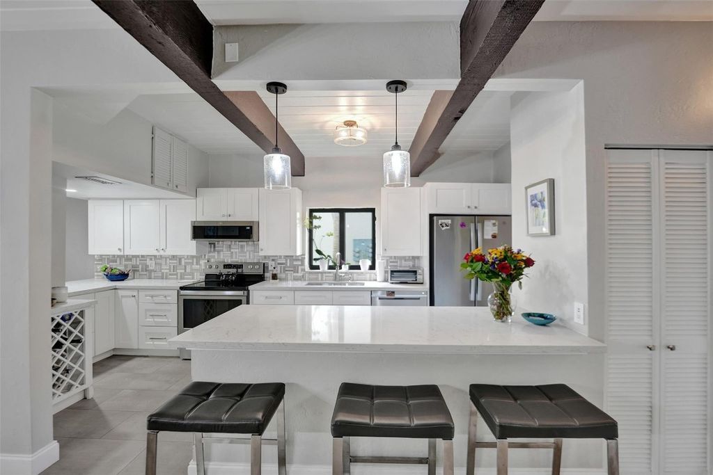 Photo of 700 E Coco Plum Creek #8, Plantation, FL 33324 (MLS # F10515350)