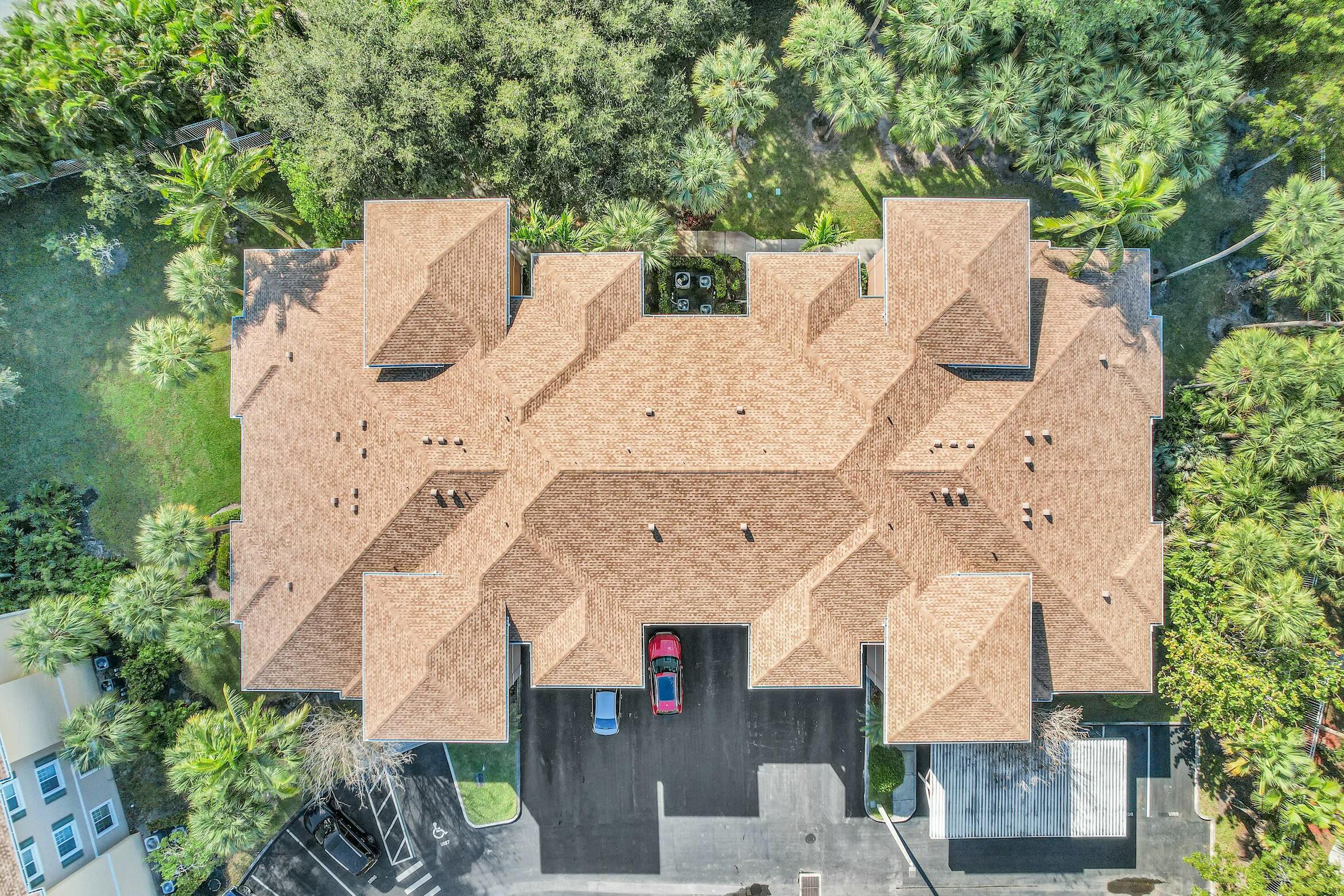 VILLAS AT EMERALD DUNES CONDO - Residential