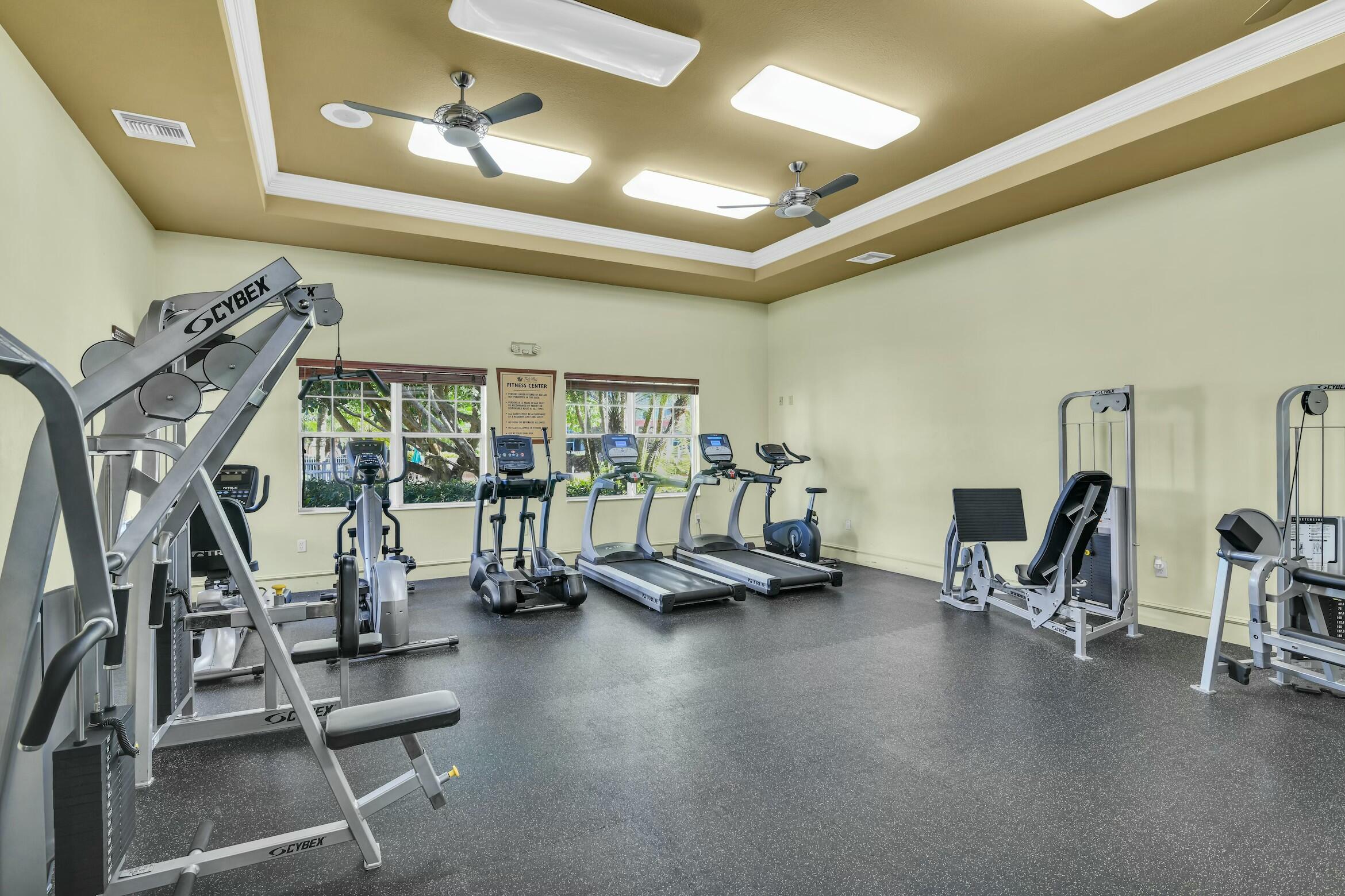 VILLAS AT EMERALD DUNES CONDO - Residential