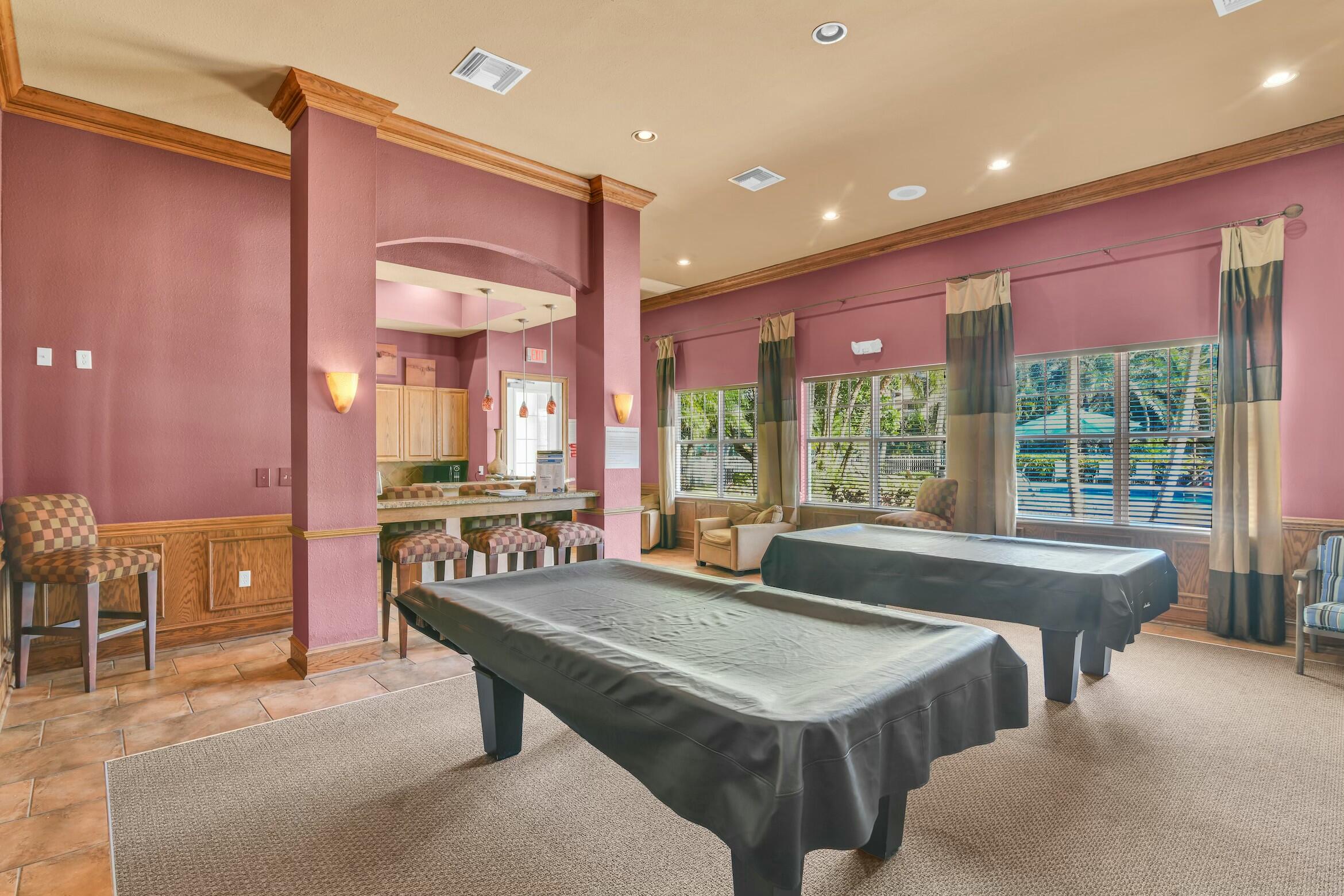 VILLAS AT EMERALD DUNES CONDO - Residential