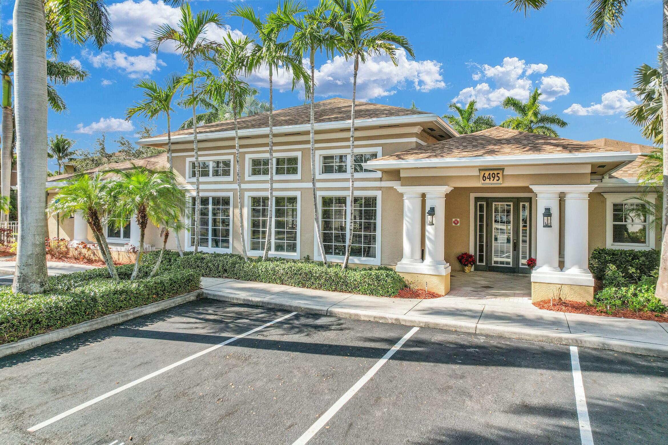 VILLAS AT EMERALD DUNES CONDO - Residential