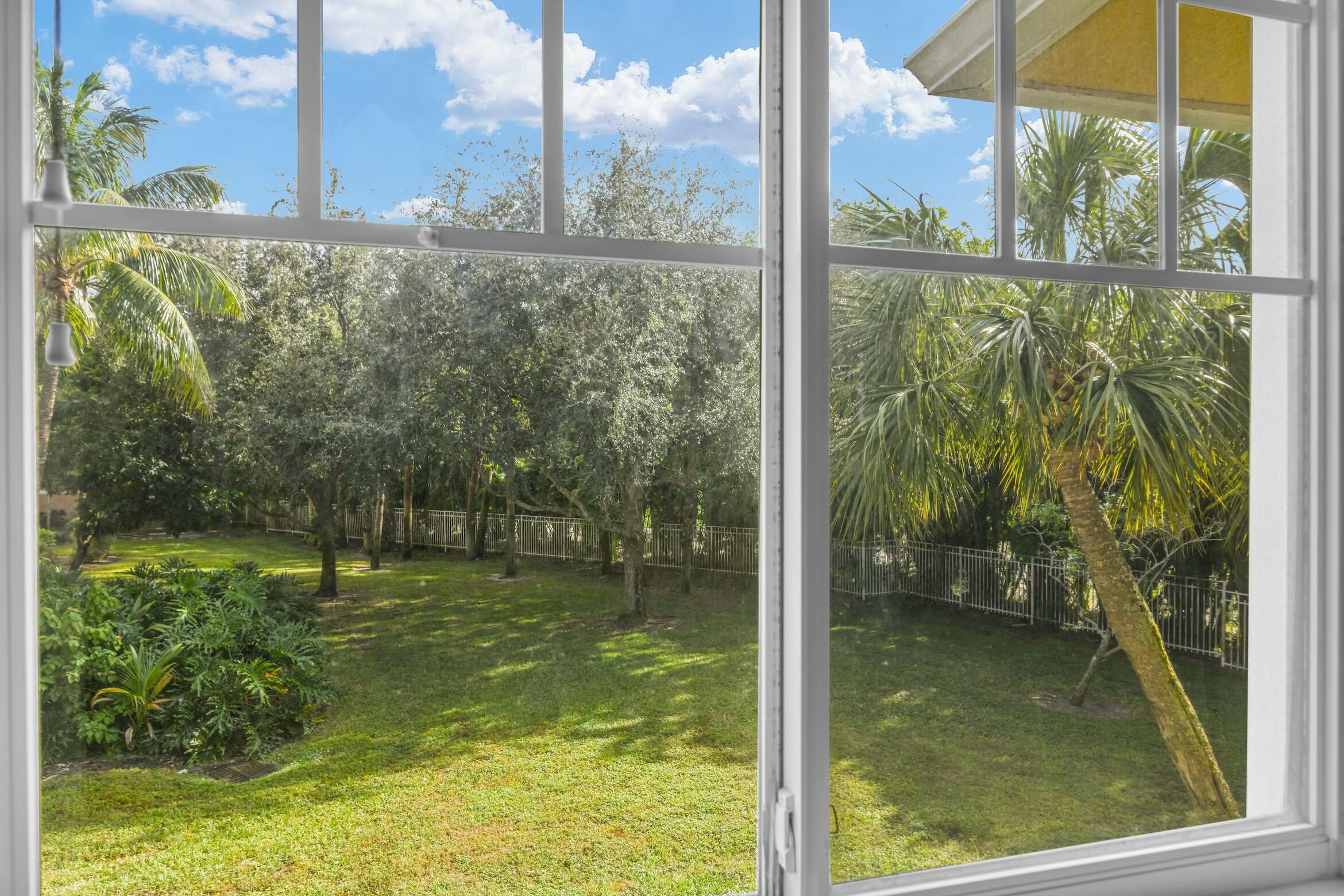 VILLAS AT EMERALD DUNES CONDO - Residential