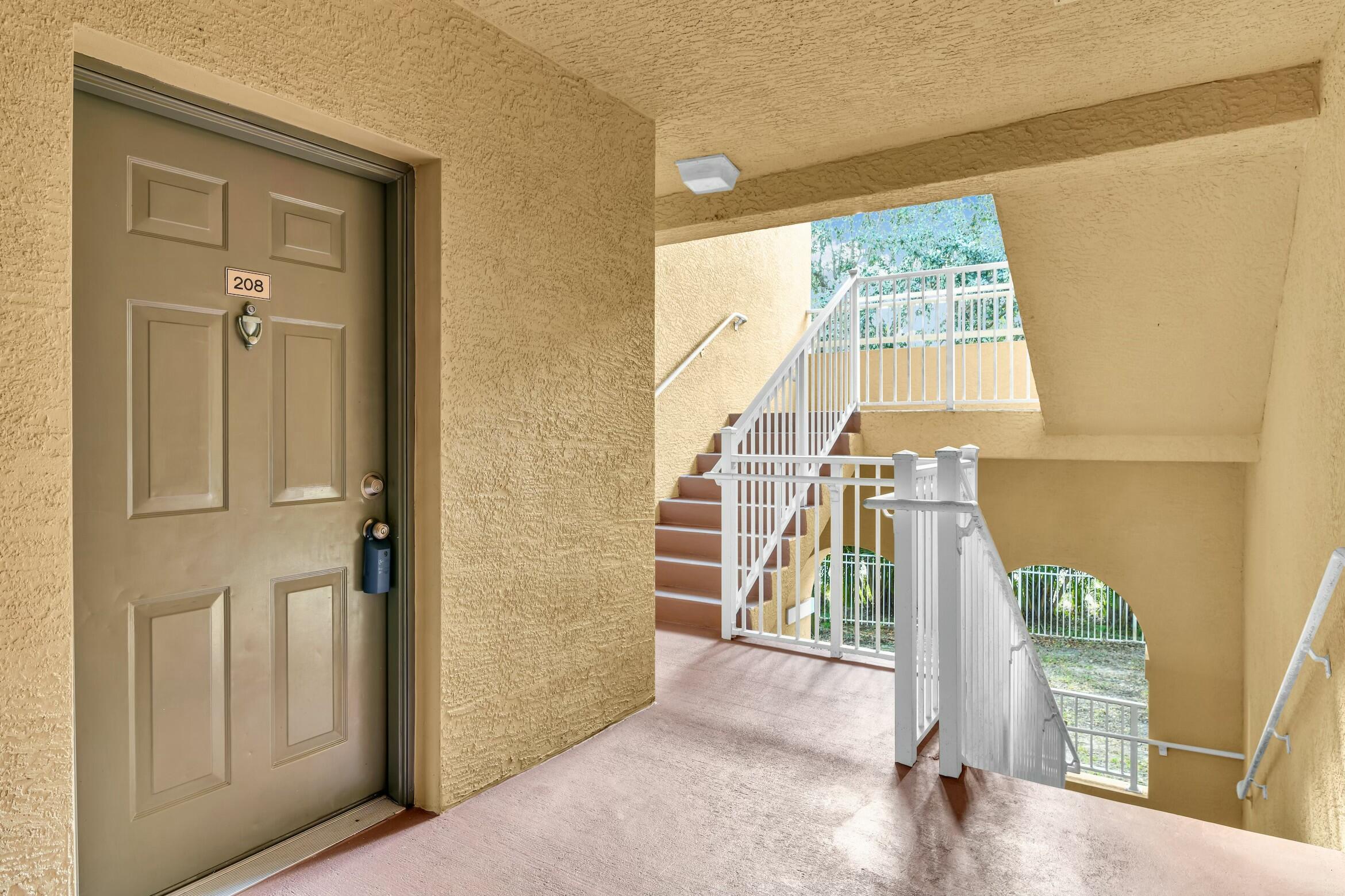 VILLAS AT EMERALD DUNES CONDO - Residential